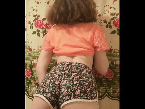 ❤️ Keçika ciwan a seksî li ber kamerayê kurtanên xwe ji xwe dike ❌ Tenê porno li me ku.basseyn-vsem.ru ️❤
